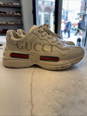 Gucci Sneakers